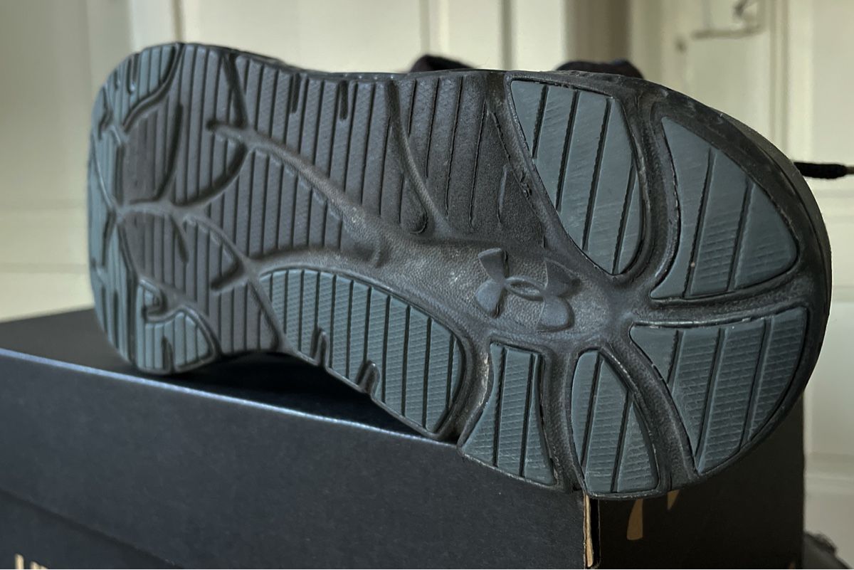 Under Armour Scarpe da uomo: Under Armour Trainingsschuhe Micro G Monza – Usato da ZÜRICH venduto da itemscollector 3