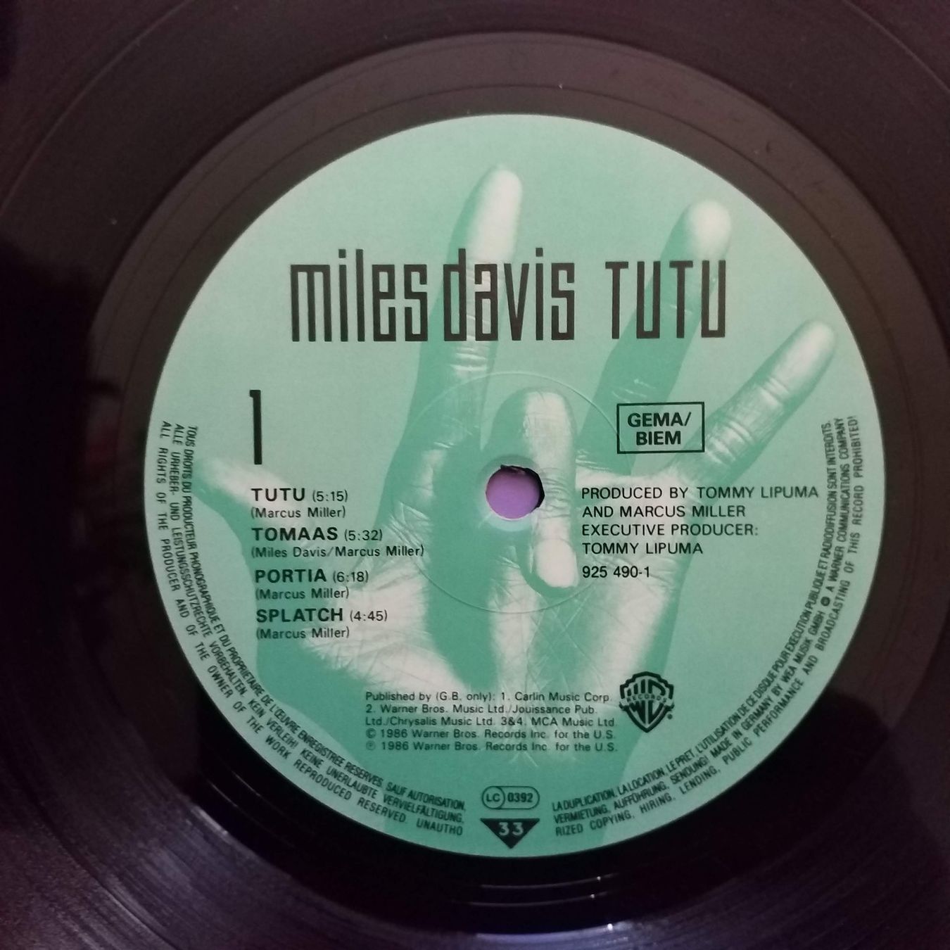 Dischi in vinile: MILES DAVIS,  Tutu  - 1986 press  - NEW - – Nuovo (secondo la descrizione) da Yverdon-les-Bains venduto da Jacotreut 3