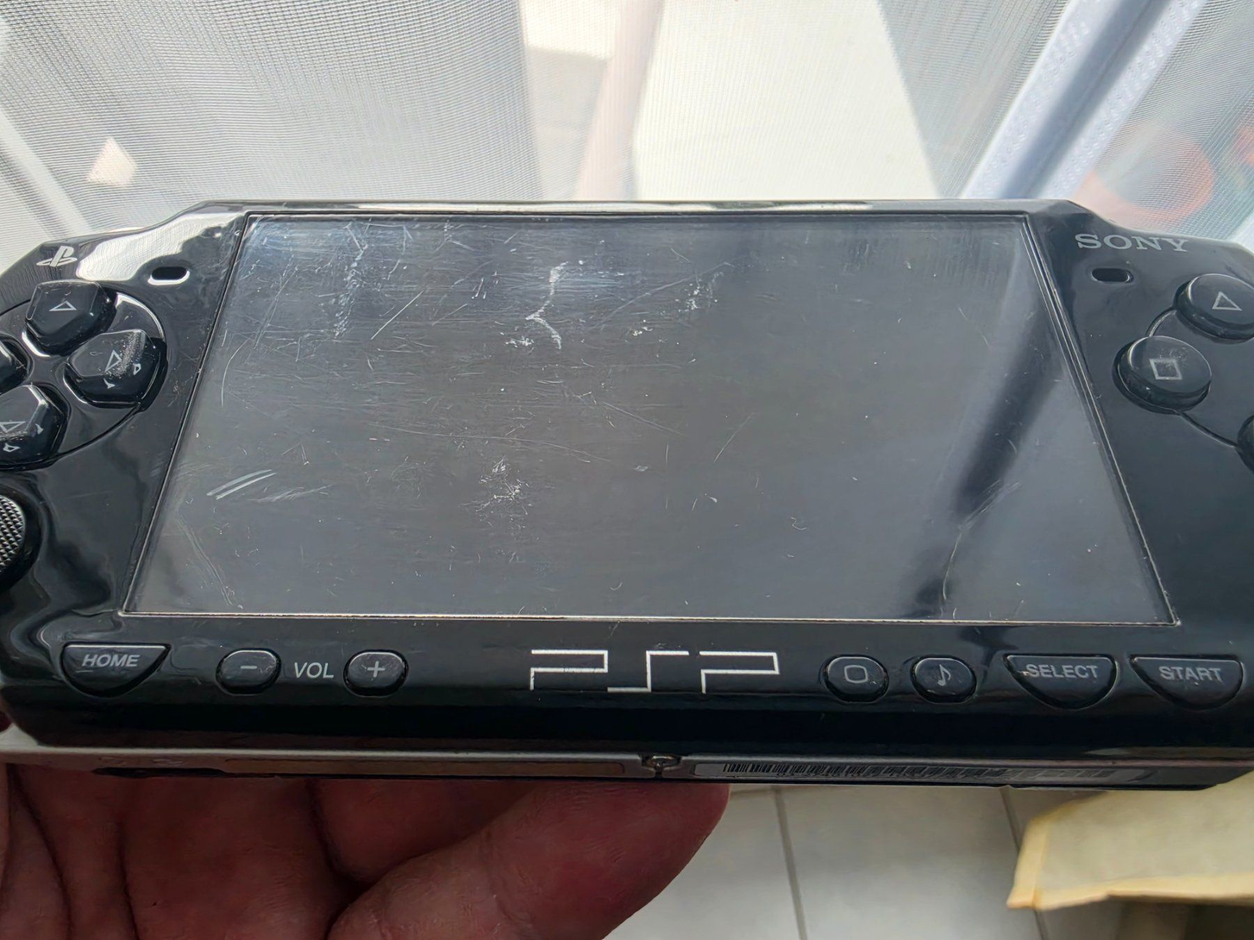 Sony Console: Sony PSP Playstation Portable 2000er Modell – Usato da Sempach venduto da Knuckles17 3