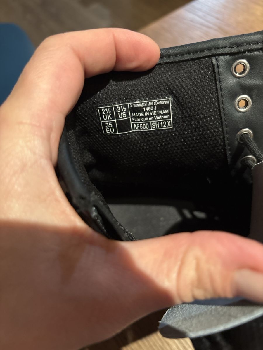 Dr. Martens Scarpe per ragazze: Dr Martens Mädchen Schuhen gr 35  – Usato da Lauterbrunnen venduto da Icacica 4