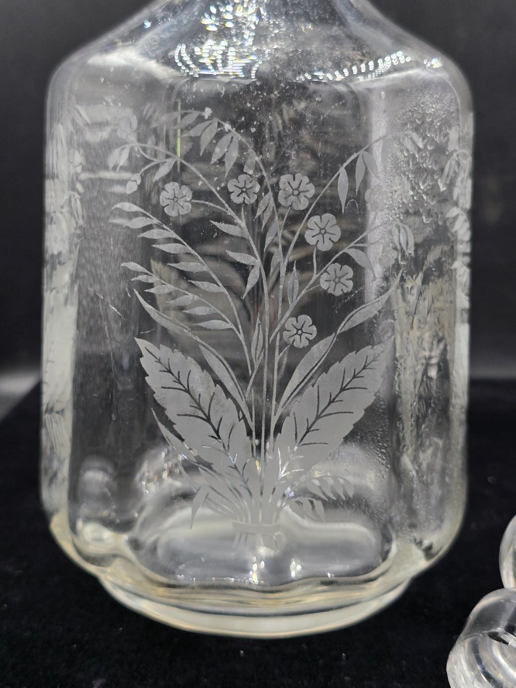 Carafes: Antike Glaskaraffe geschliffen mit 1 Glas – D'occasion à Rorschacherberg par snOOpydOg11 3