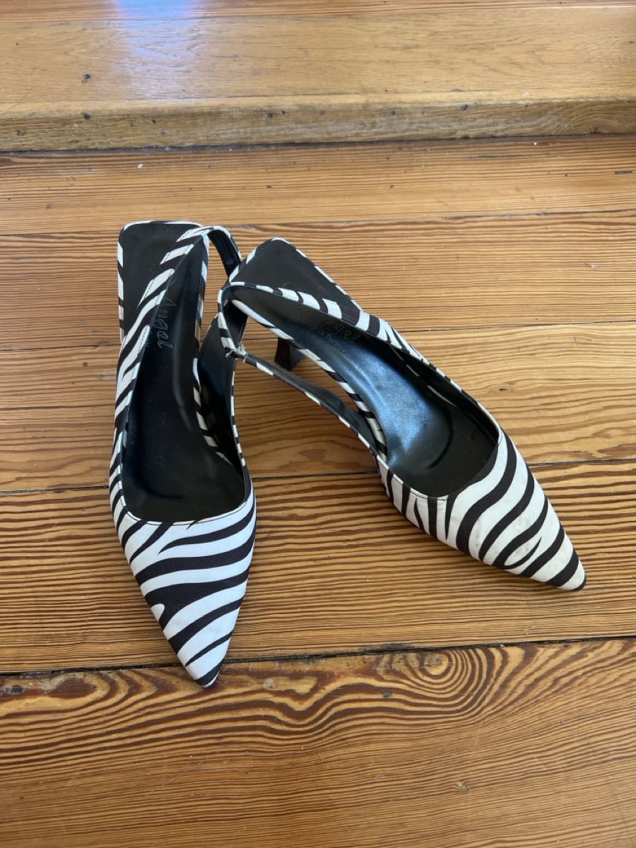 Damenschuhe: Slingpumps Zebra-Muster Grösse 40 gebraucht – Gebraucht aus Zürich von eggasch 1