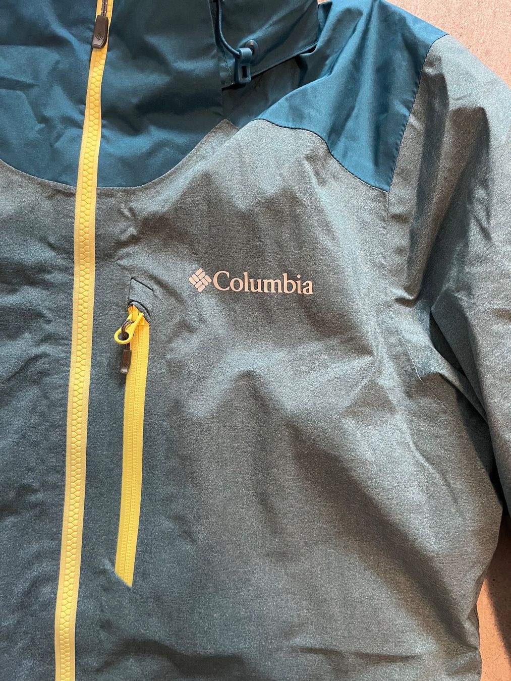 Columbia Giacche: Veste de ski Columbia Omni Tech taille – Nuovo (secondo la descrizione) da Boudry venduto da martin8mum 4