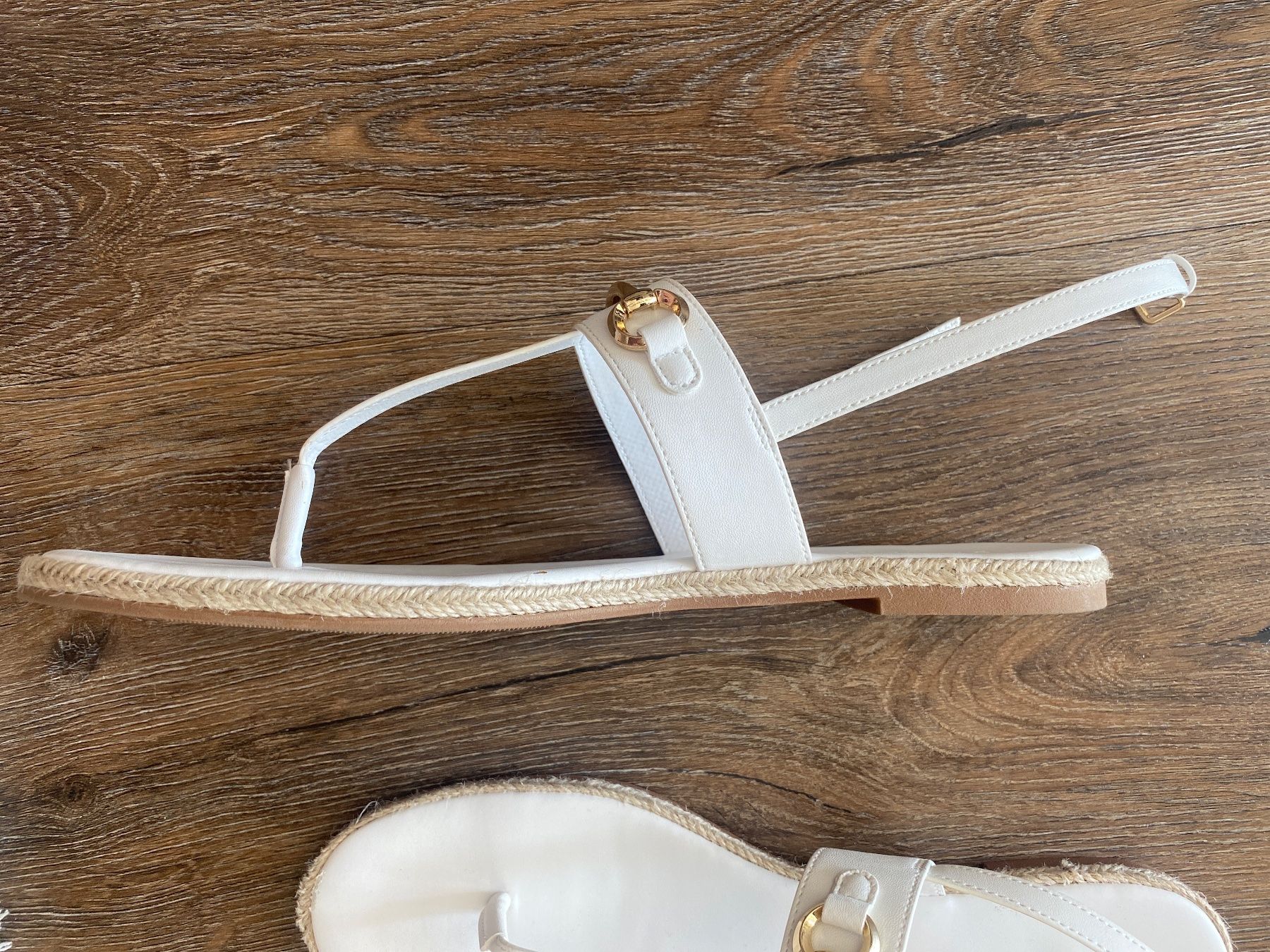 Scarpe da donna: Sandalen weiss Gr. 41 – Usato da Wolfwil venduto da Piccola87 1