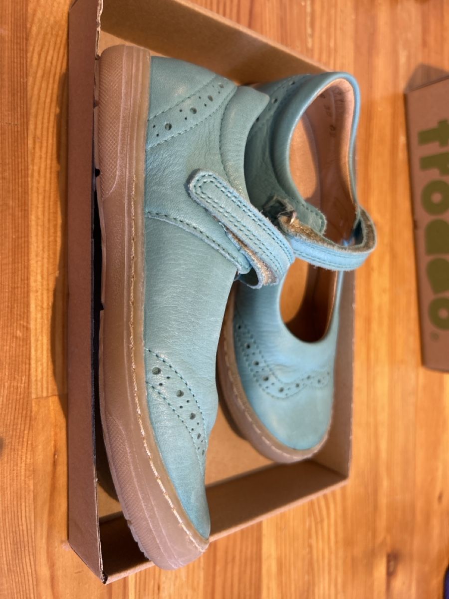 Scarpe per ragazze: Sommerliche Mädchen Lederschuhe, hellblau, Grösse 30 – Usato da Zürich venduto da Armeno 2