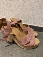 UGG Sandalen mit Absatz