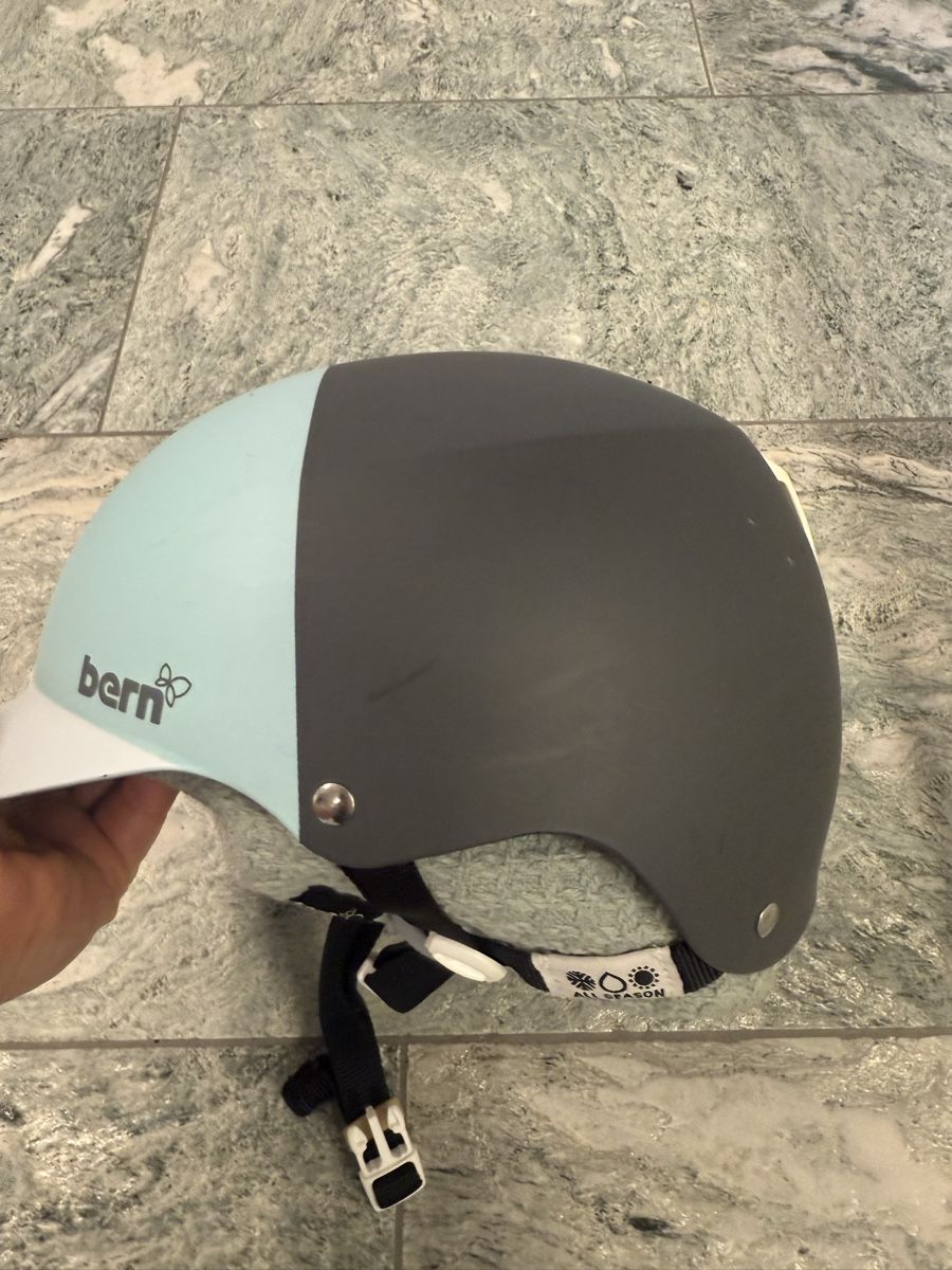 Helme: Bern Helmet – Gebraucht aus Maisprach von Steini015 1
