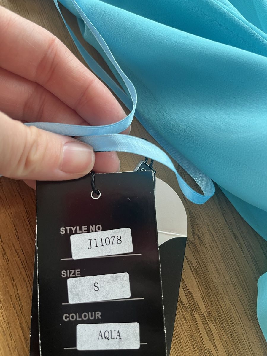 Kleider: Fabrikneues Abendkleid Grösse S – Neu und originalverpackt aus Aarburg von PrivatTrader01 3