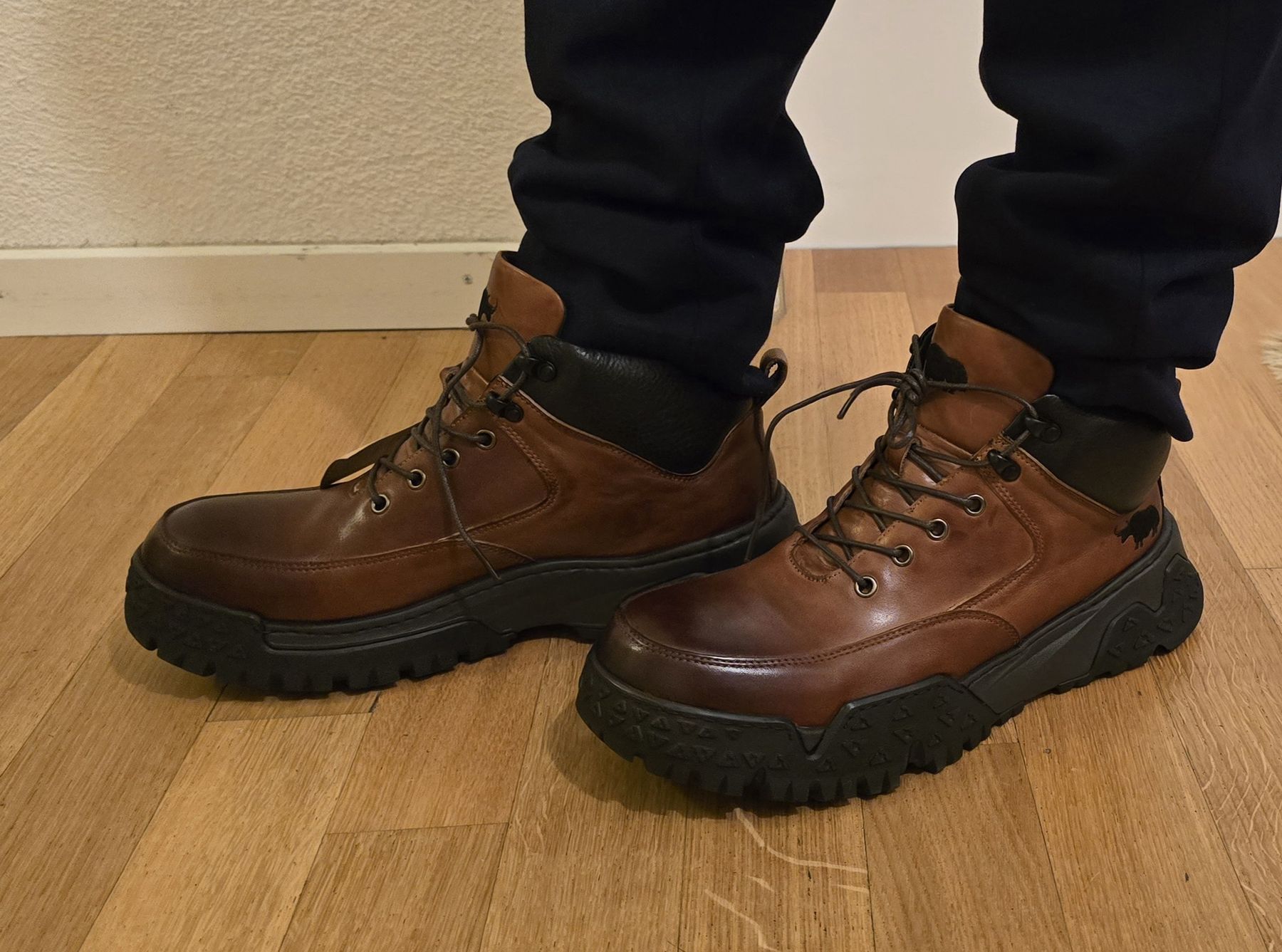 Herrenschuhe: echt Leder Schuhe sind aus Tibet – Neu und originalverpackt aus Zürich von tcd_q9m5 3
