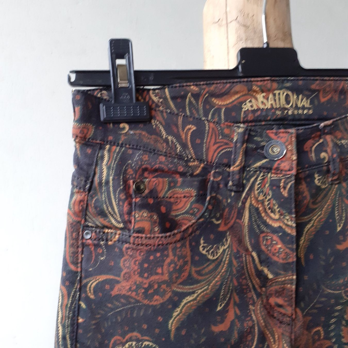 Hosen: Zerres Hose, 34 – Gebraucht aus Bern von Solarsystem 5