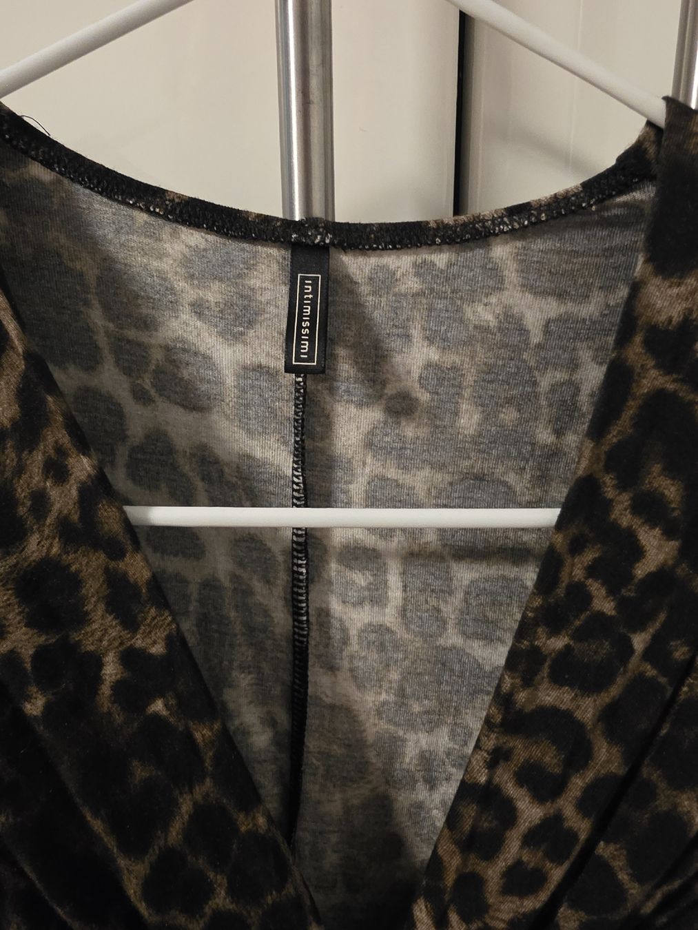 Intimissimi Camicette: Leopard body long sleeve from Intimissimi – Nuovo (secondo la descrizione) da Zürich venduto da lit_n7pb 2