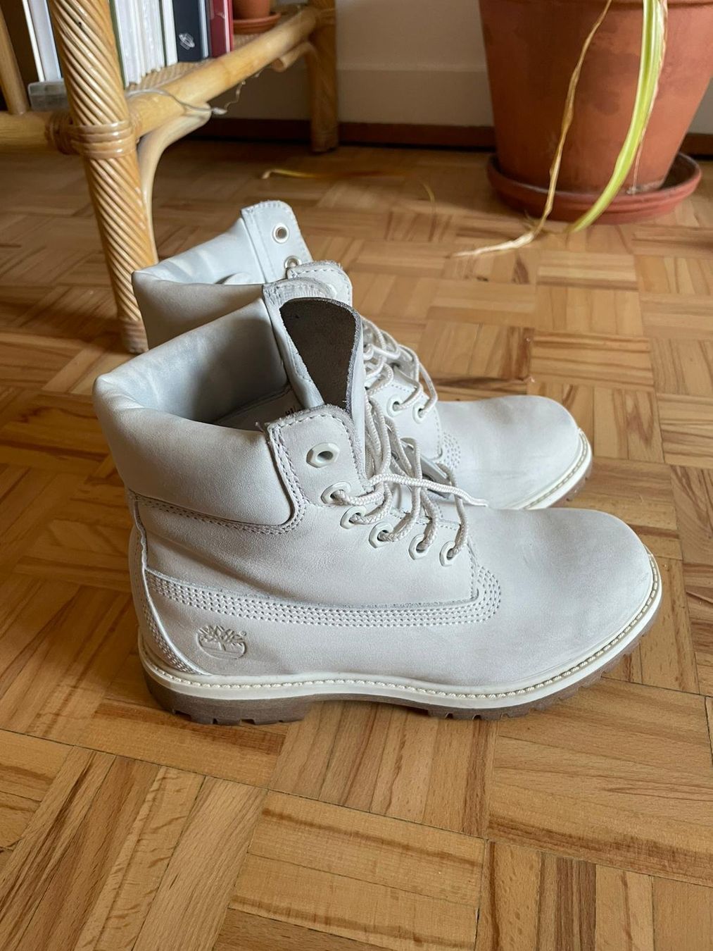 Timberland Scarpe da donna: Timberland Lederstiefel grau – Usato da Basel venduto da luc_m799