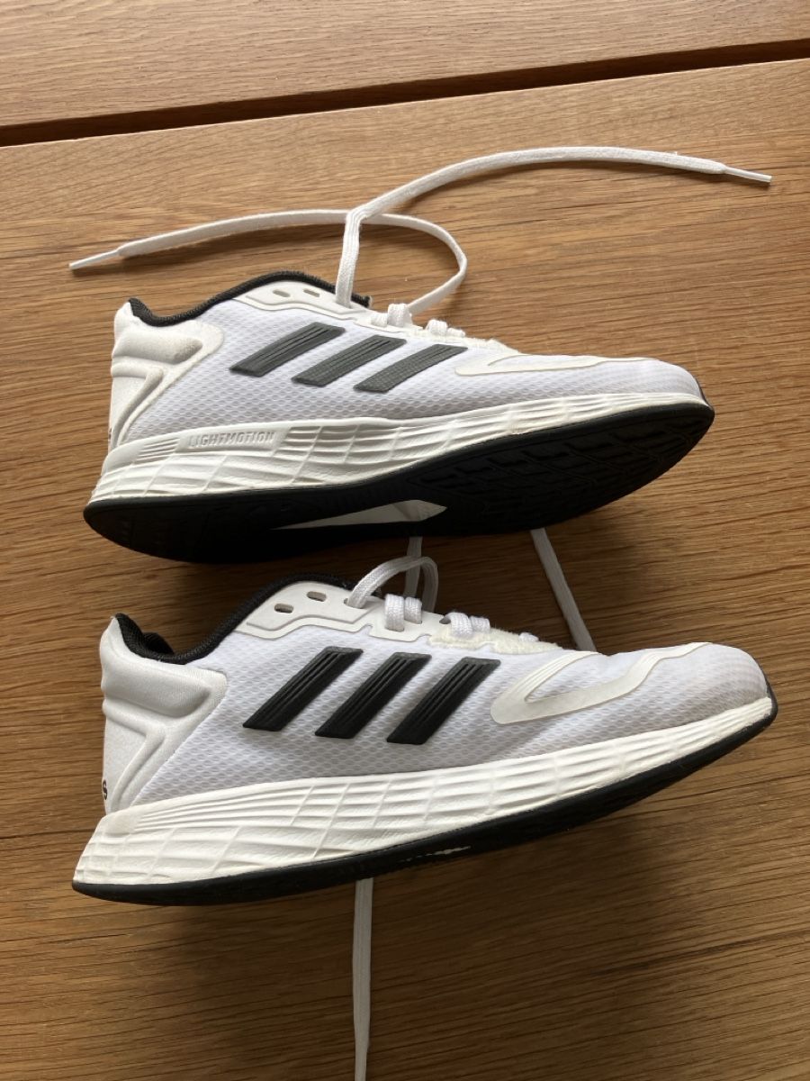 Adidas Scarpe da uomo: Adidas Lightmotion Laufschuhe, Grösse 31 – Usato da Chur venduto da sana118 2