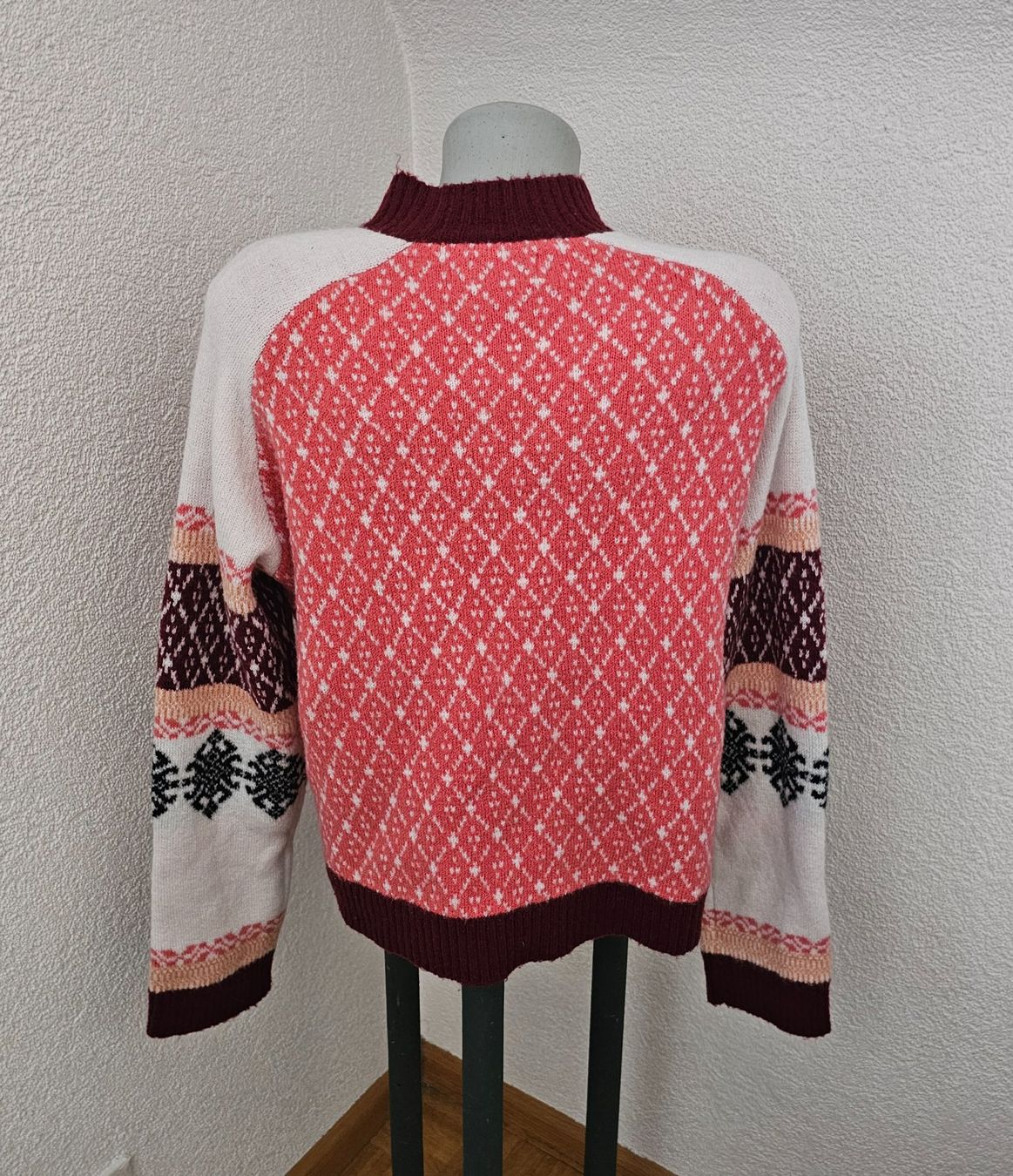 Maglioni & Felpe: Twintip Damenpullover Gr. S Winter Norweger – Usato da Füllinsdorf venduto da Sunnebliemli7 1