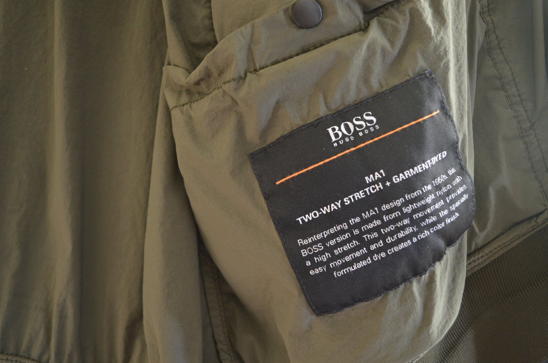 Giacche: Leichte Jacke von Hugo Boss – Usato da Richenthal venduto da Mikesh01 2