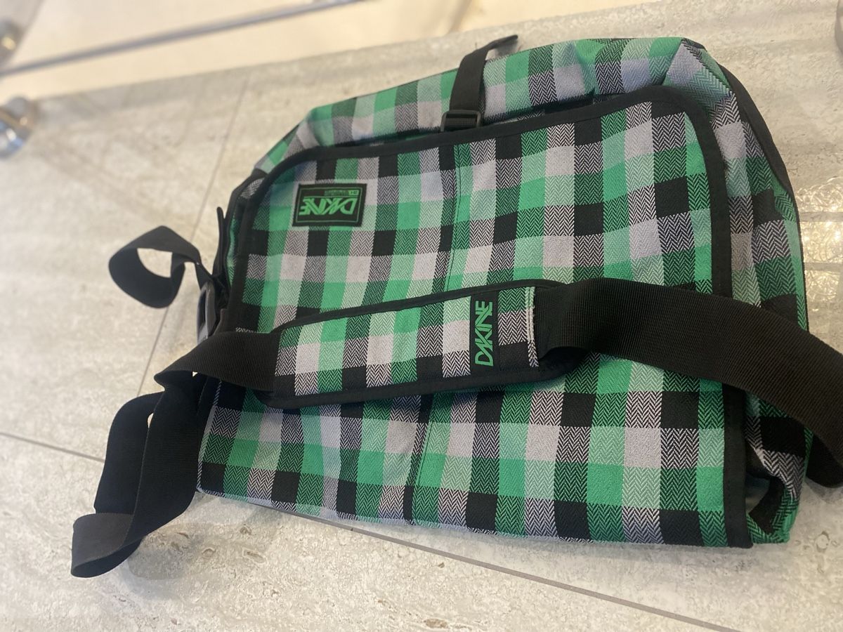 Dakine Borse: Dakine Tasche – Usato da Birrwil venduto da Bendegriz 4