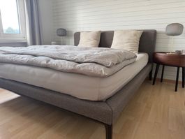 REDUZIERT - Interio Bett 180x200 inkl. Sitzbank usw.