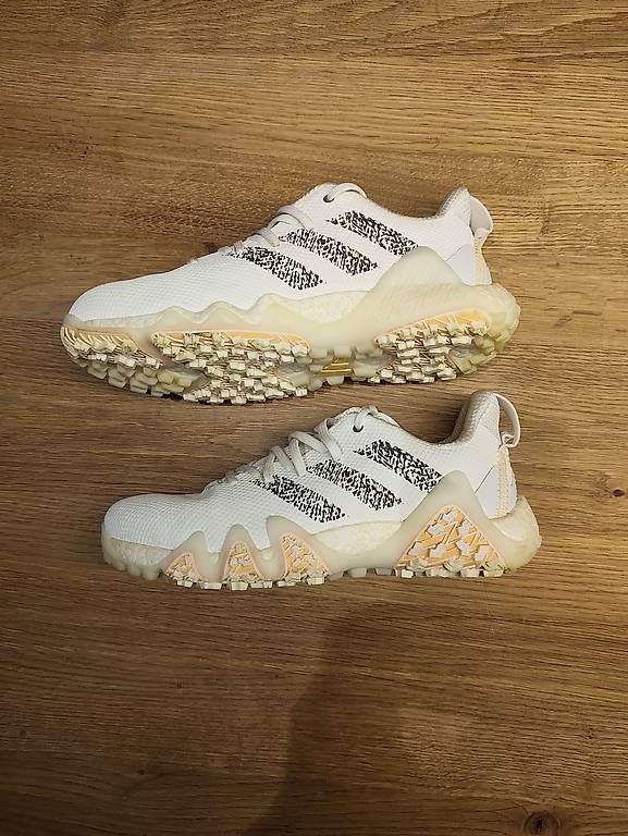 Scarpe da donna: Adidas Golfschuhe Gr: 40 – Usato da Ruggell venduto da Momorizzio