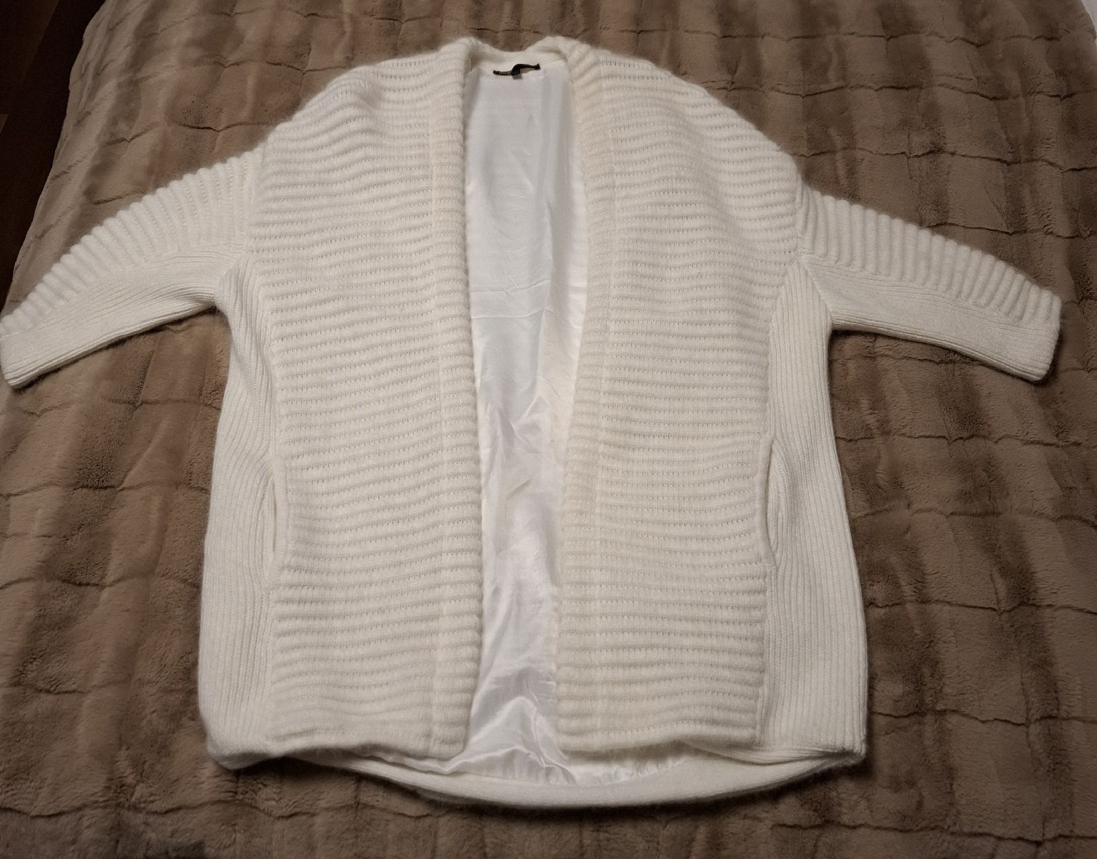 Maje Jacken: Wunderschöne Strickjacke von Maje, Grösse 1, Winter – Neu (gemäss Beschreibung) aus Schmerikon von DOMM13