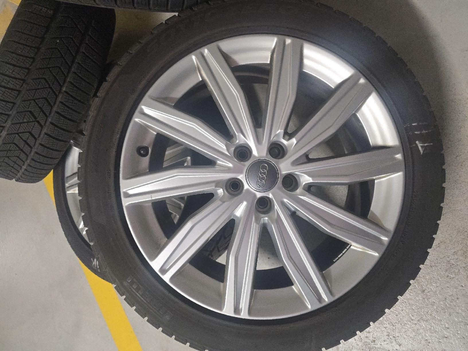 Pneumatici & Ruote complete: Felgen Audi – Usato da Menziken venduto da bilo.09. 2