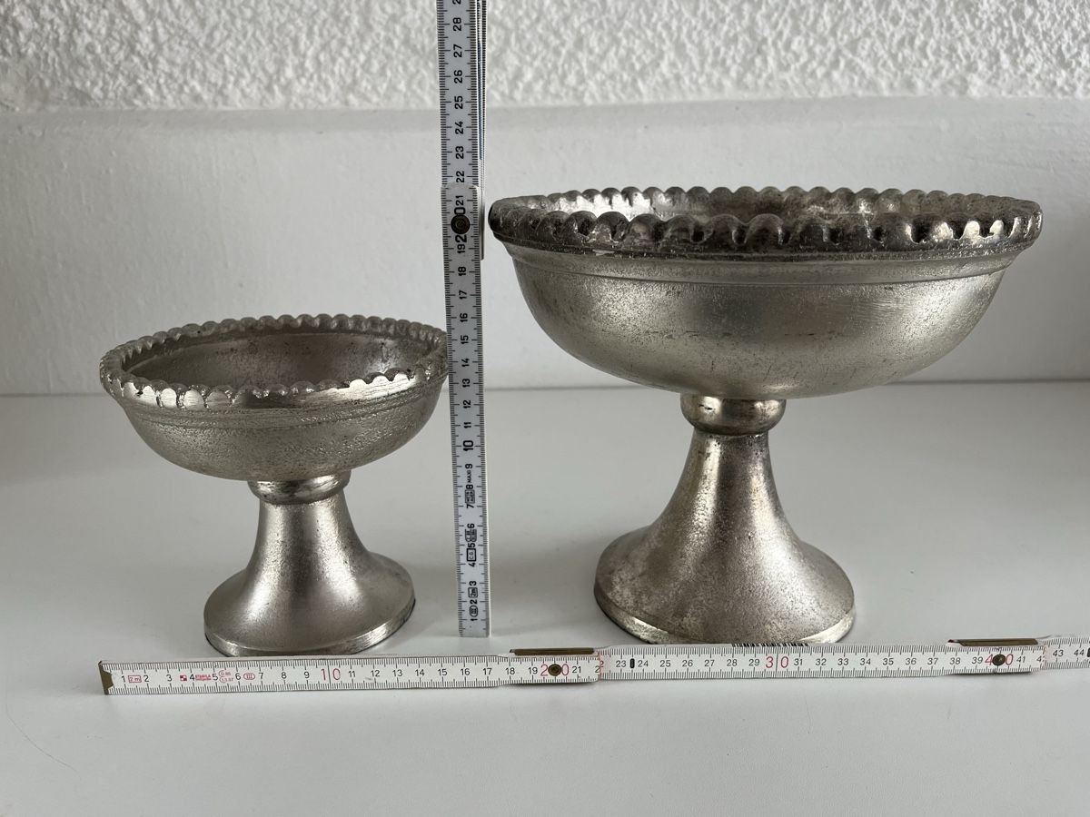 Schalen: 2 Standfuss-Schalen aus Metall – Gebraucht aus Wetzikon ZH von seli03 9