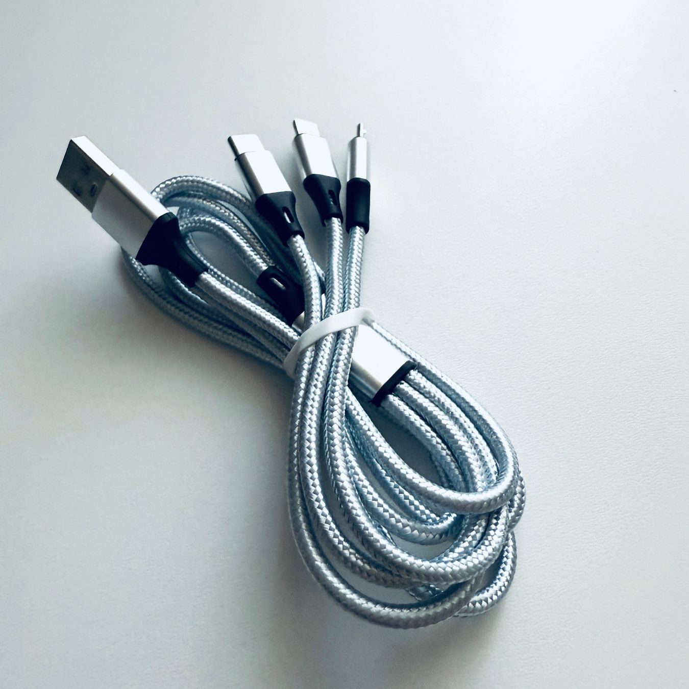 Cavi: USB-A auf 3in 1 Multi Ladekabel USB-C & Lightning & Micro B – Nuovo (secondo la descrizione) da Basel venduto da MY.AIRPODS.SHOP 3