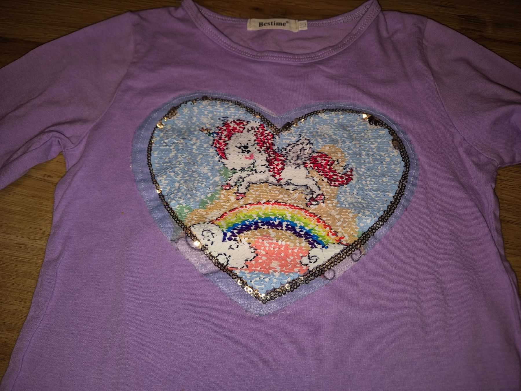Maglioni & Felpe: Shirt mit Pailetten Einhorn Gr. 116 – Usato da Giswil venduto da 0G6 1
