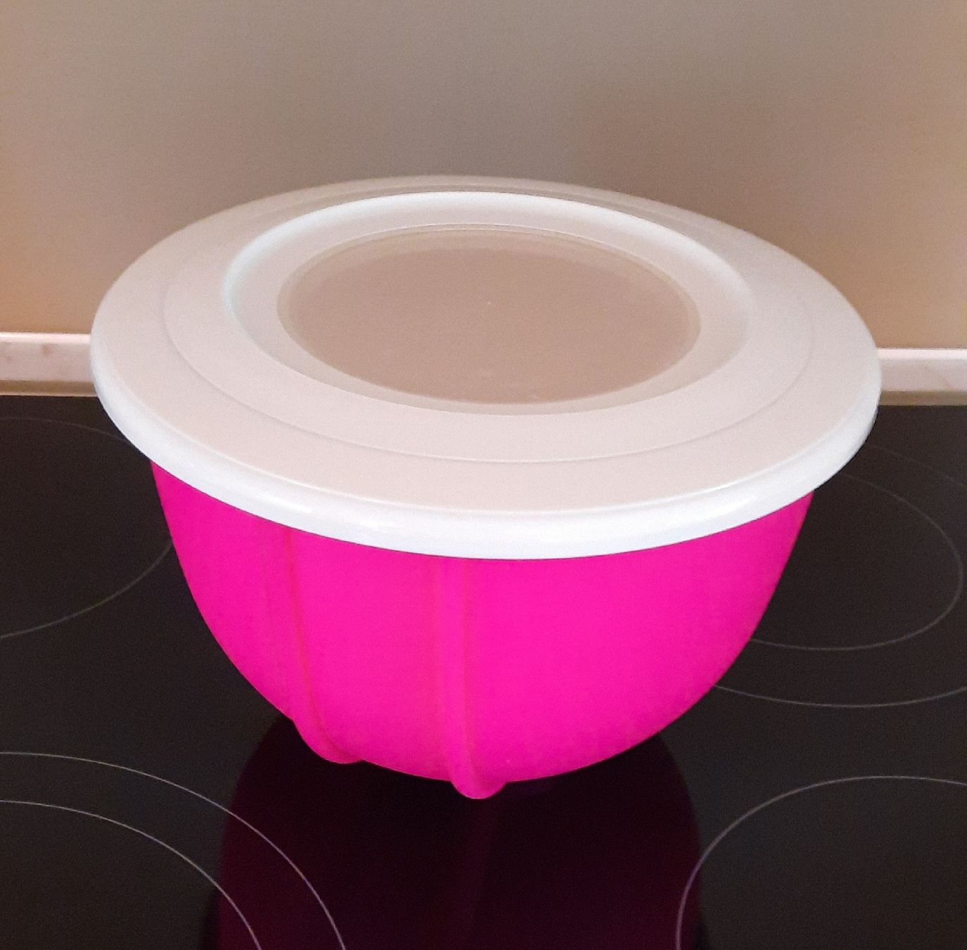 Schalen: Rührschüssel Tupperware – Neu (gemäss Beschreibung) aus Bonaduz von Kr12pn