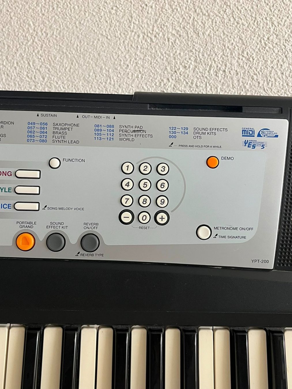 Instruments de musique: Yamaha Keyboard PSR-E253 gebraucht – D'occasion à Pfäffikon ZH par han_7b28 3