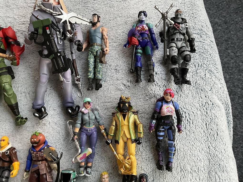 Statuette: Fortnite Action Figuren – Usato da Abtwil SG venduto da Riono-01 2