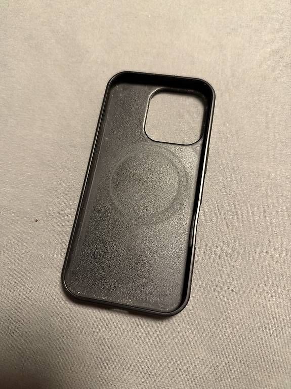 Apple Cover & Protezioni schermo: Handyhülle iPhone 16 Pro echt Carbon – Usato da Fislisbach venduto da Jale_31 1