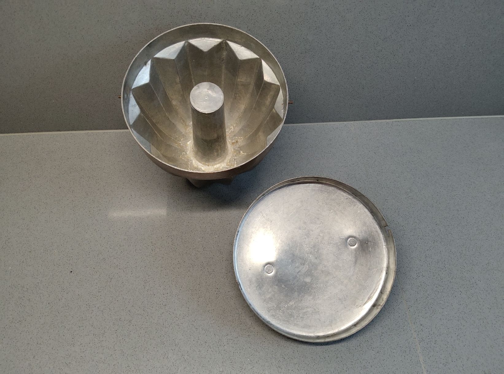 Moules à gâteaux: VINTAGE tragbare KUPFER - PUDDING - FORM – D'occasion à Minusio par Todesca 5