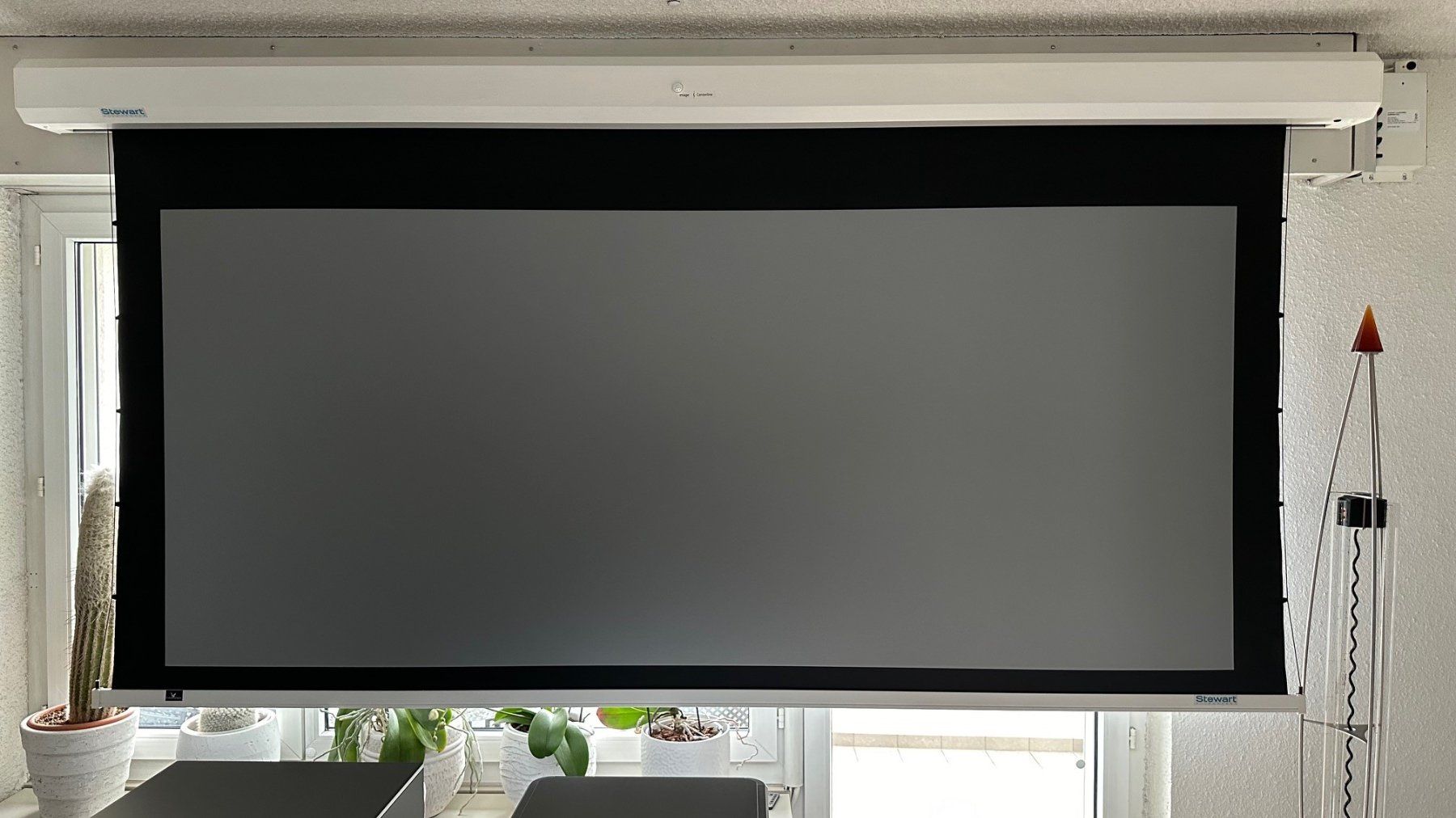 STEWART Rollo Screen FireHawk G4 21:9 Sichtbare Breite 233cm (Gebraucht ...