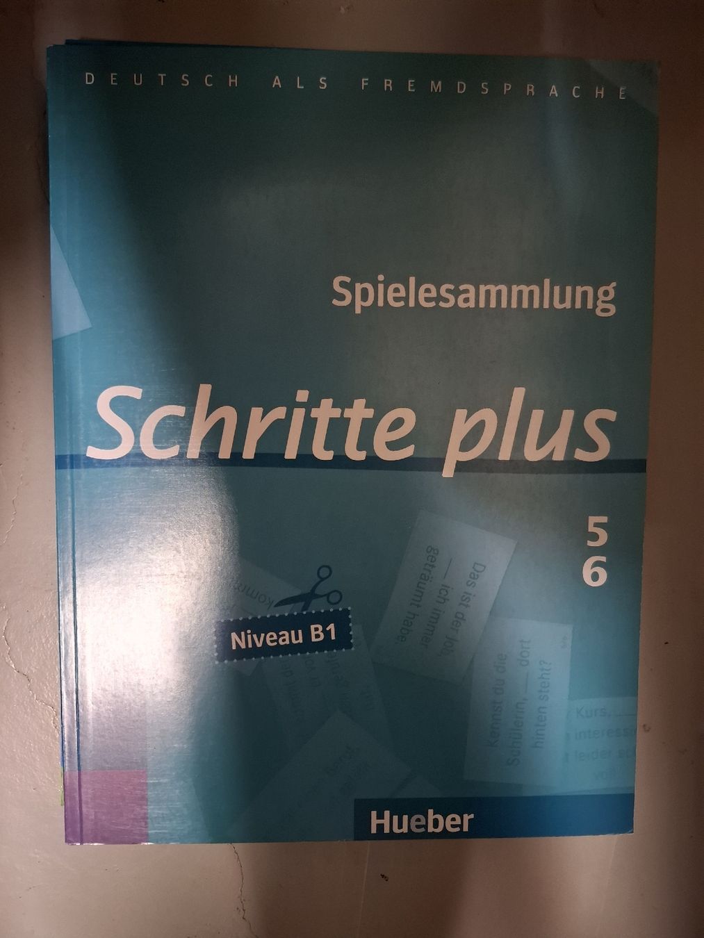 Libri: Schritte Plus 5/6 B1 - Deutsch als Fremdsprache – Nuovo (secondo la descrizione) da Rotkreuz venduto da PrelovedPicks