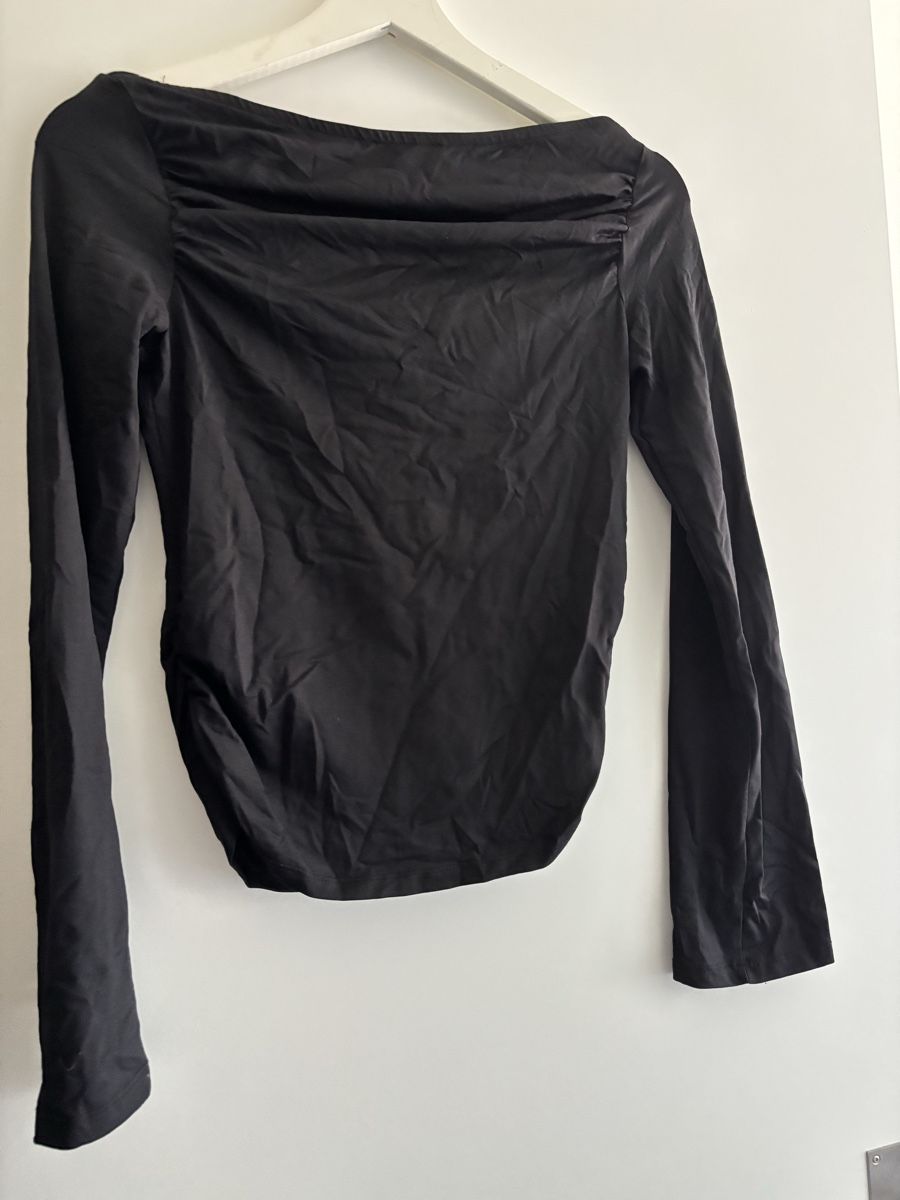 Stradivarius Top: Damen Oberteil schwarz Grösse M neu – Usato da Münchenstein venduto da s0r4y4 2