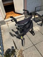 Rollator mit Einkaufstasche