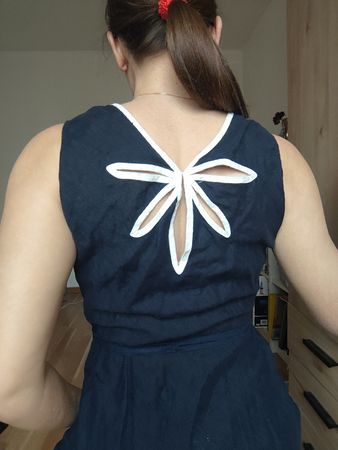 Linen leinen Summer Dress with Cut-out Back Detail S
