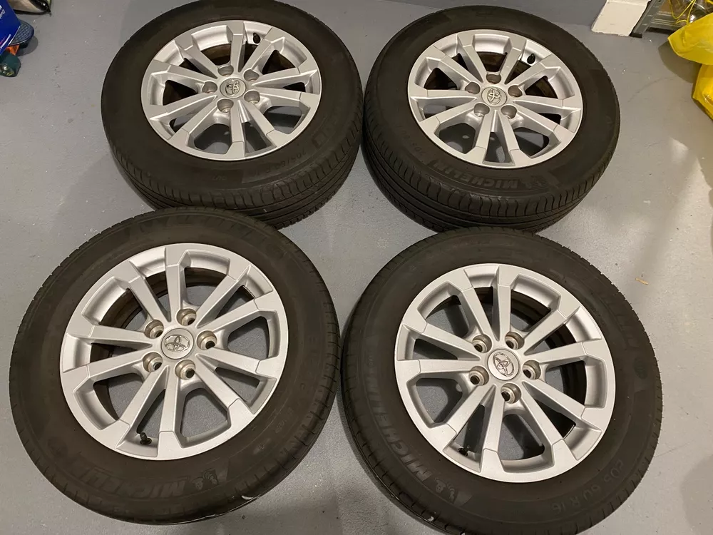 Toyota Verso Alufelgen / Kompletträder (Gebraucht) in Vordemwald für ...