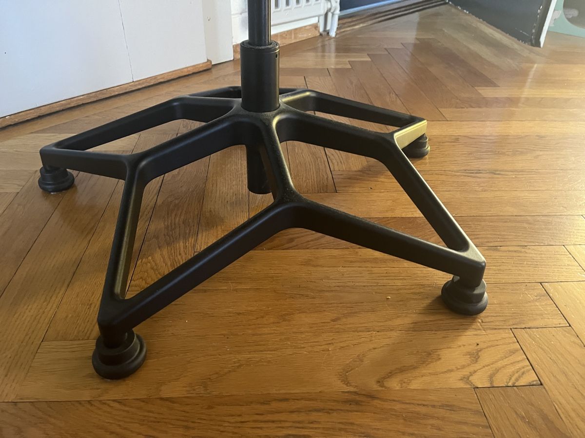 Ikea Poltrone: Chaise bureau IKEA  – Usato da Vevey venduto da Antoine9 2