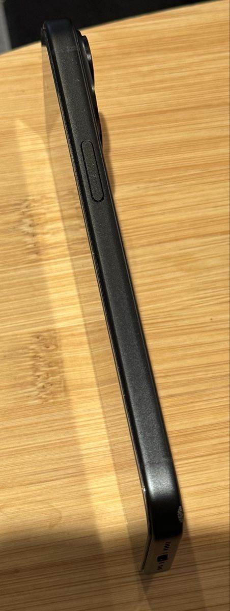Apple Telefoni cellulari / Smartphones: Apple iPhone 15 128GB Black – Usato da Luzern venduto da Boss1989 3