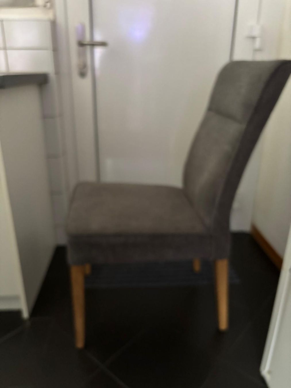 Chaises: Jolie chaise grise – D'occasion à Bex par Boxy03 2