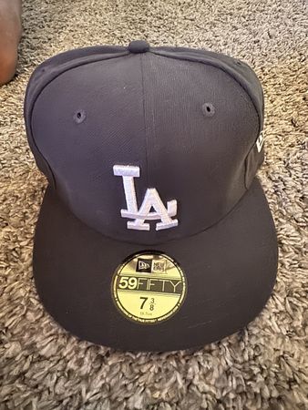 new era LA 7 3/8