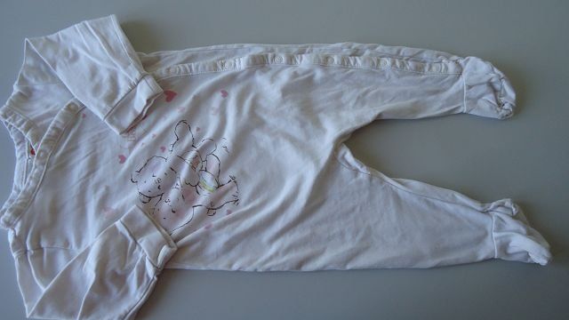 H&M Pyjamas & Ähnliches: Baby Strampler H&M mit Bärchenmuster gebraucht – Gebraucht aus Ergisch von Haemmerli59 4