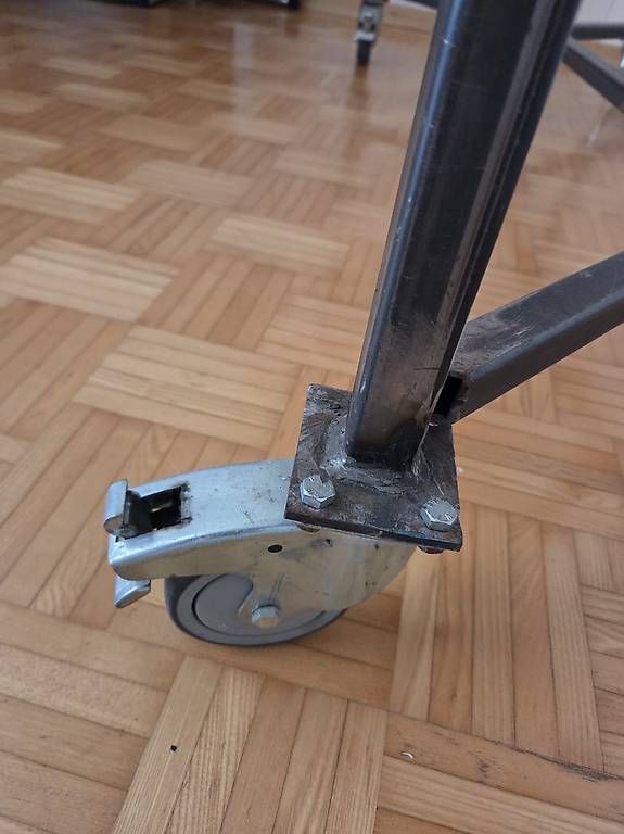 Schreibtische: Arbeits-/ Stehtisch auf Rollen, industrial Style  – Gebraucht aus Bern von nuriajael 4