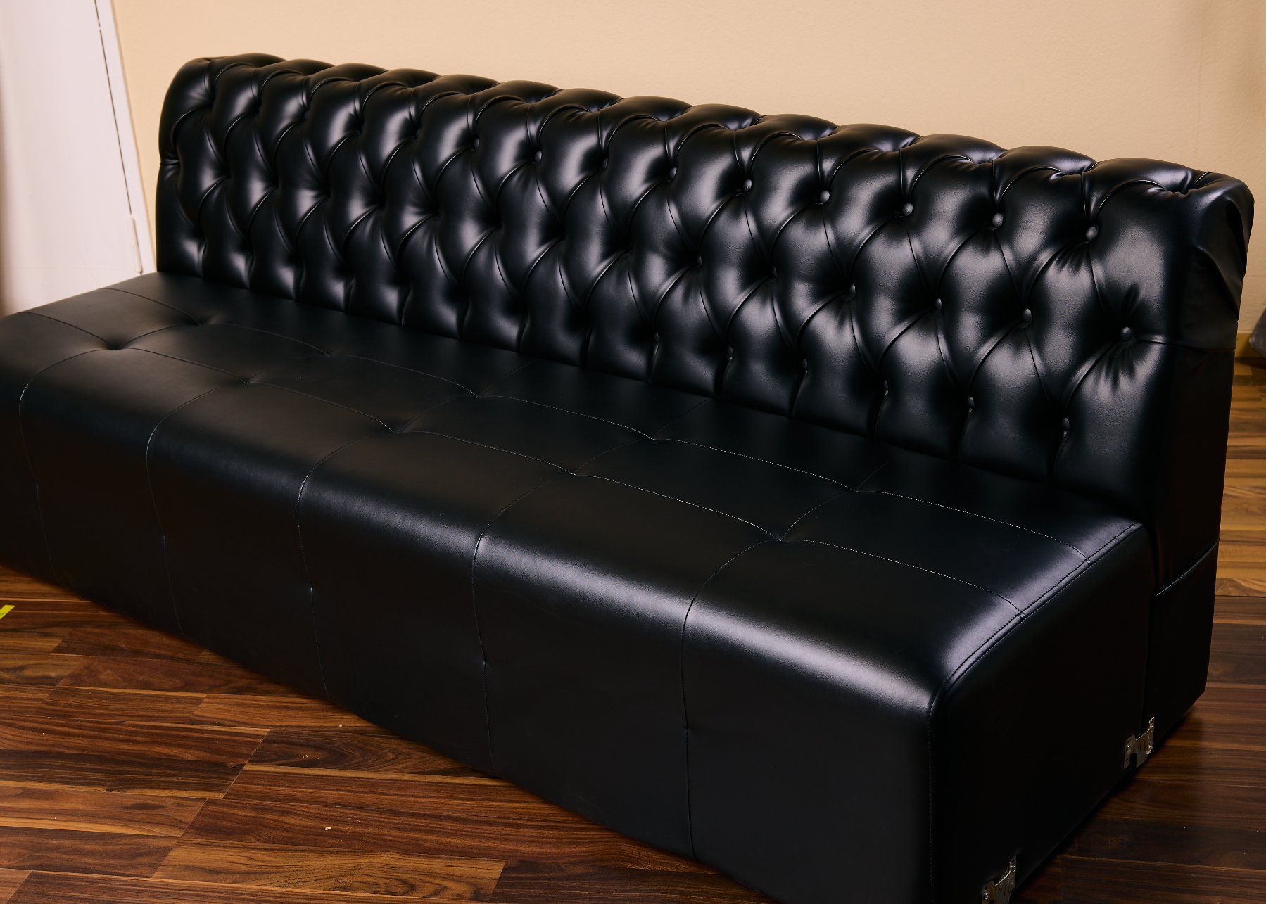 Divani: Sofa Club-/Lounge-Stil – Usato da Dübendorf venduto da tho_v2cs