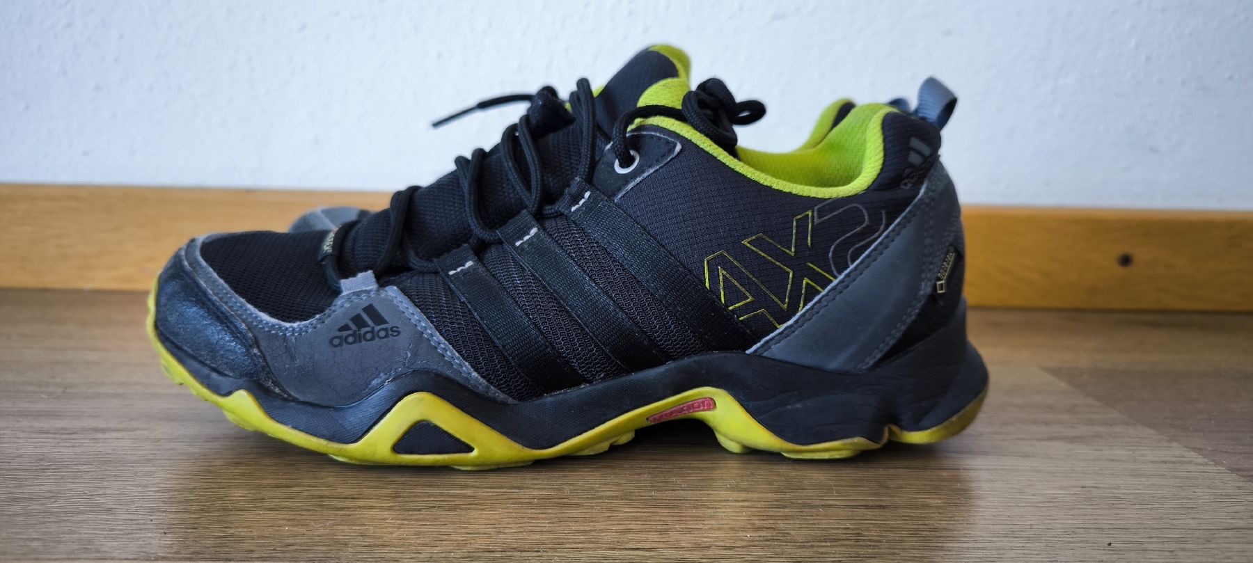 Adidas Scarpe da uomo: Adidas Goretex Wanderschuhe 38 – Usato da Ebikon venduto da brombomboli
