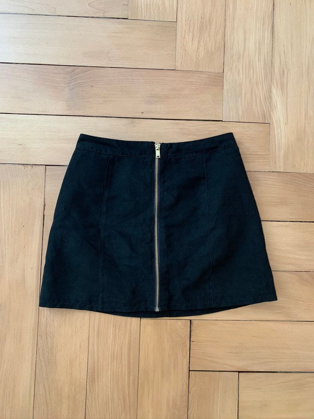 H&M Jupes: Rock schwarz mit Reissverschluss - 36 – D'occasion à Zürich par Diazaio
