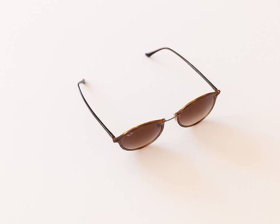Ray-Ban Occhiali & Lenti: Ray-Ban Light Ray | RB4242 | Sonnenbrille / Sunglasses – Usato da Zürich venduto da maja.renn 1