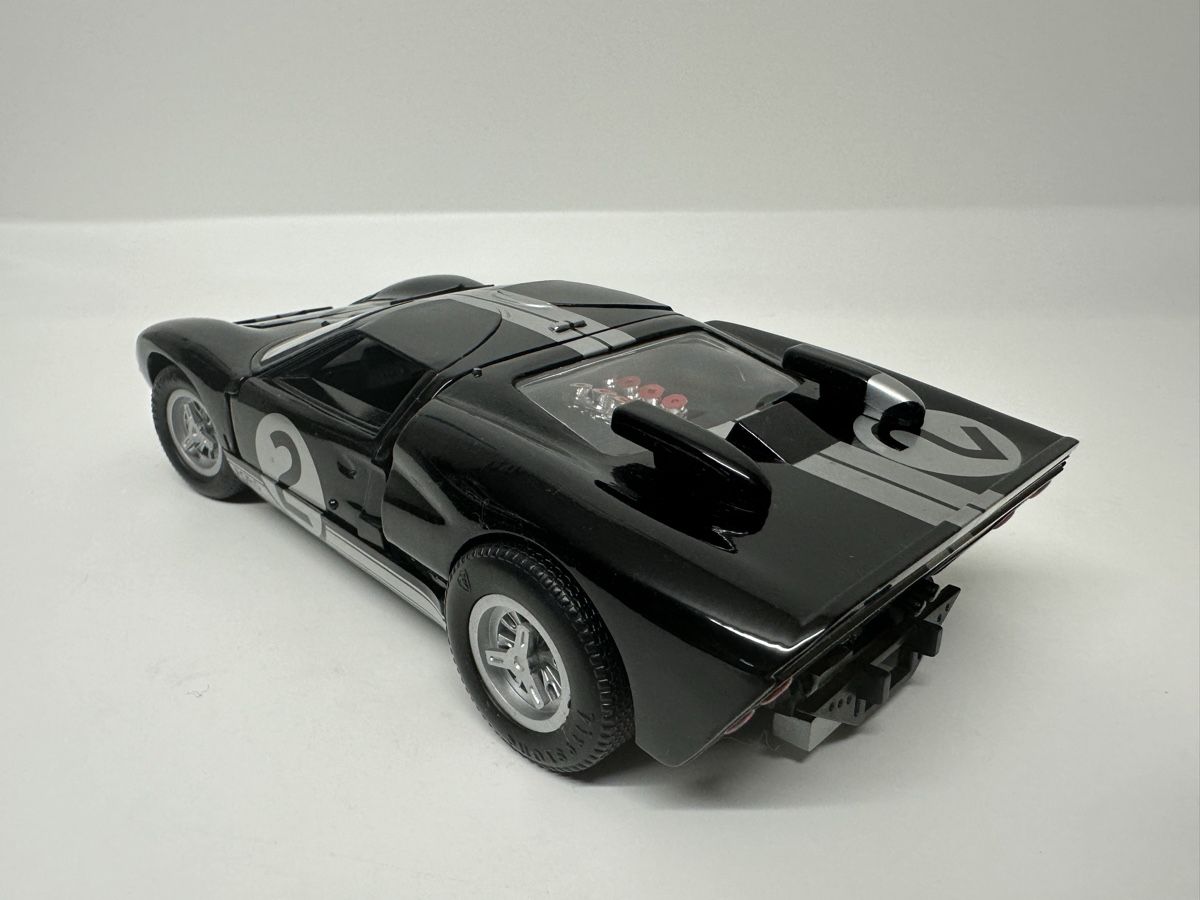 1:18 UNIVERSAL HOBBIES 1966 Ford Gt40 Le Mans Gold Uh 24Hrs #5 Rare Model Car!!! £21.25 - UK