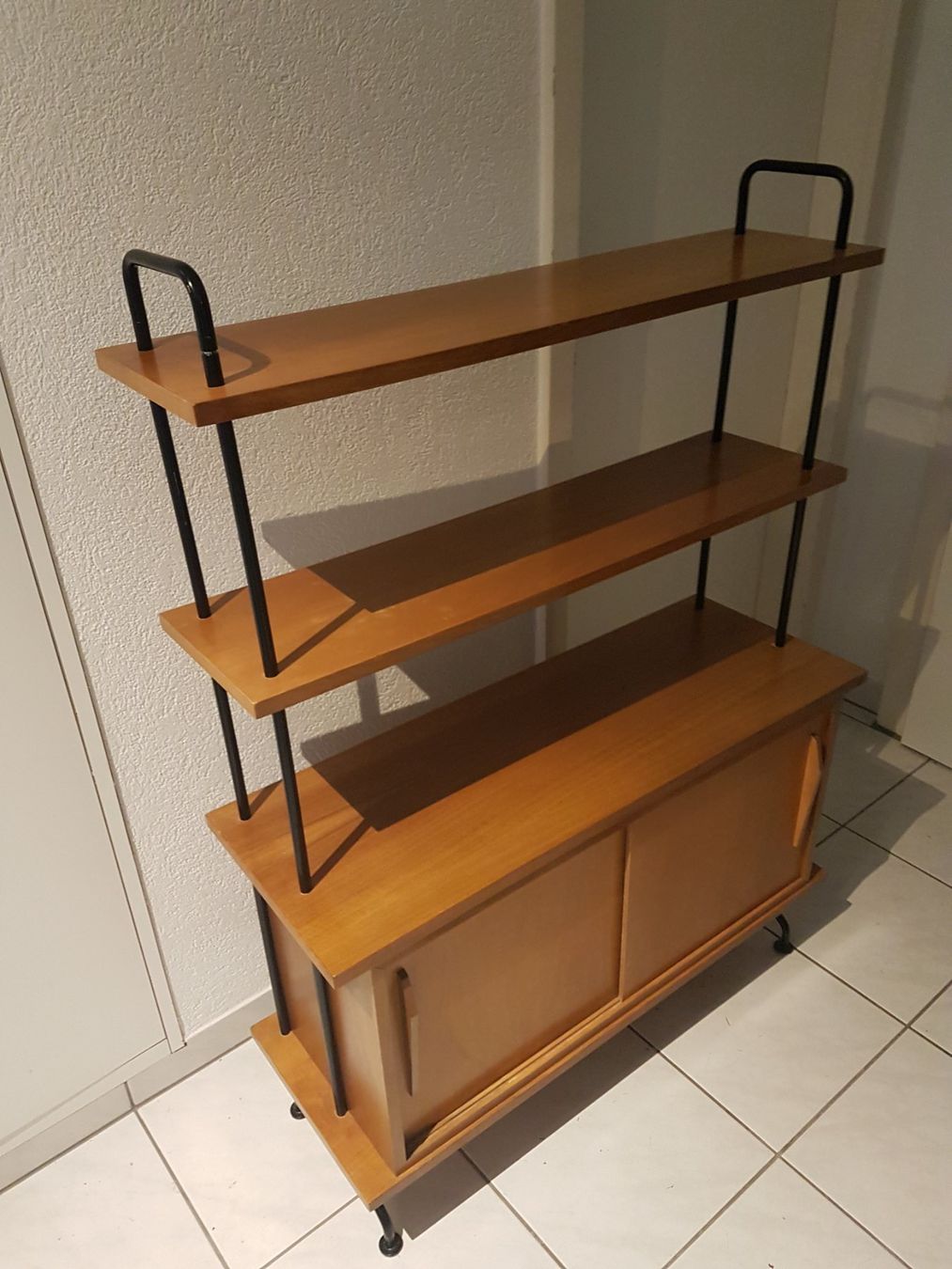 Scaffali: Wohnbedarf Bücherregal Etagere – Usato da Wallisellen venduto da Swissline11 5